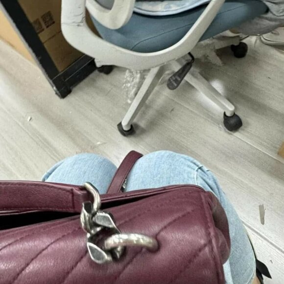 100%  Authentic Yves Saint Laurent Large Matelasse Shoulder Bag - Picture 12 of 16